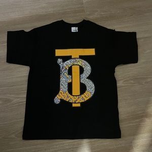 Burberry tee